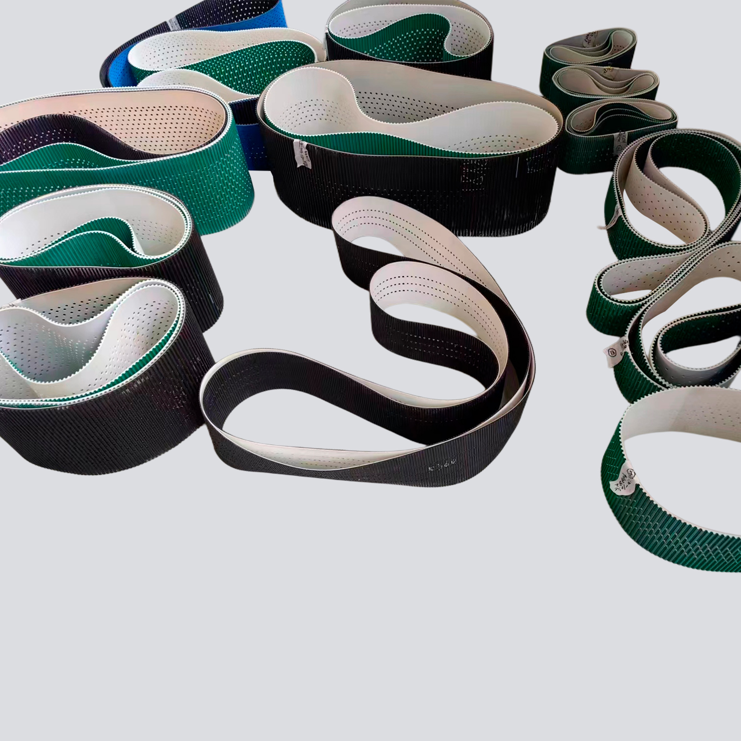 Silicone-coated timing belts